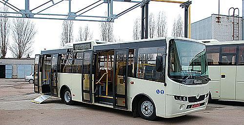 На столичні дороги виїхали нові автобуси черкаського виробництва