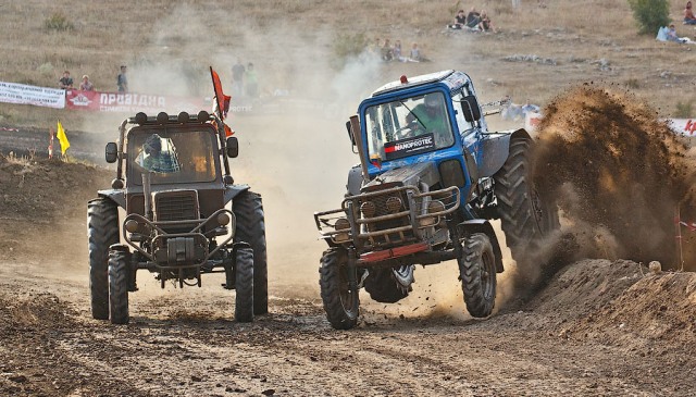 Перегони на тракторах влаштують на Черкащині
